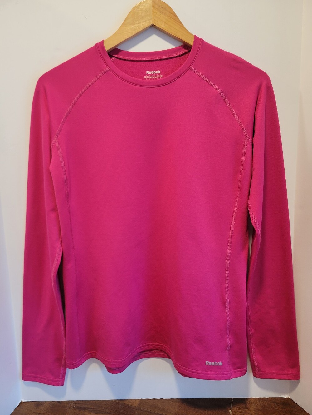 Reebok Play Dry Women's Long Sleeve Pink Top Size XL Athletic Workout Running